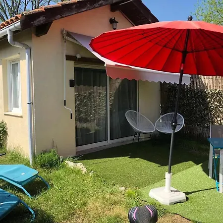 Apartment Cosy Au Jardin Cloture A 19m² Parking Gratuit Hourtin